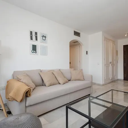 Vacation With Private Parking In Puerto Banus *