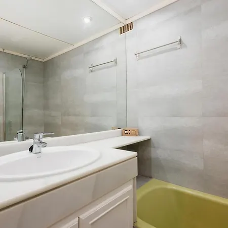 Appartement Vacation With Private Parking In Puerto Banus