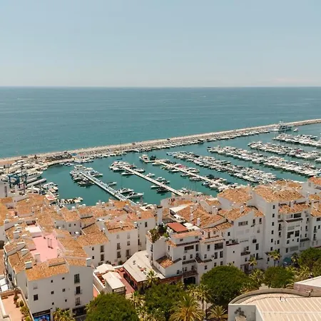 Vacation With Private Parking In Puerto Banus דירה מארבלה