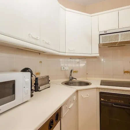 Vacation With Private Parking In Puerto Banus *