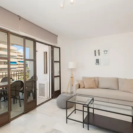 Appartement Vacation With Private Parking In Puerto Banus