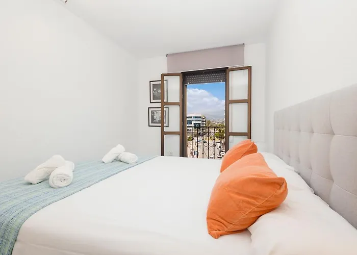 Vacation With Private Parking In Puerto Banus Marbella