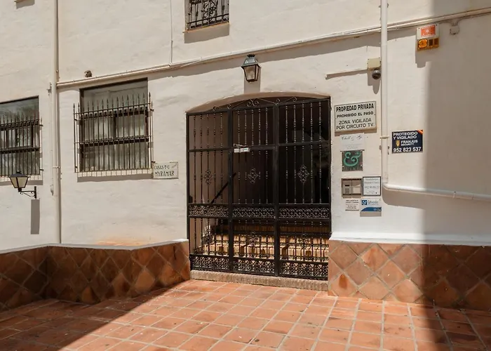 Lägenhet Vacation With Private Parking In Puerto Banus *