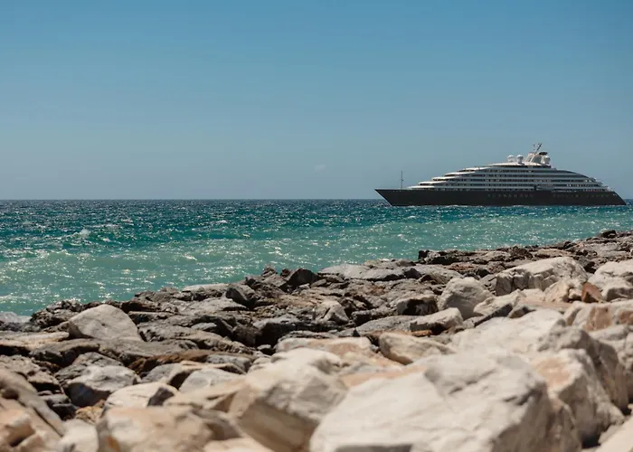 Lägenhet Vacation With Private Parking In Puerto Banus