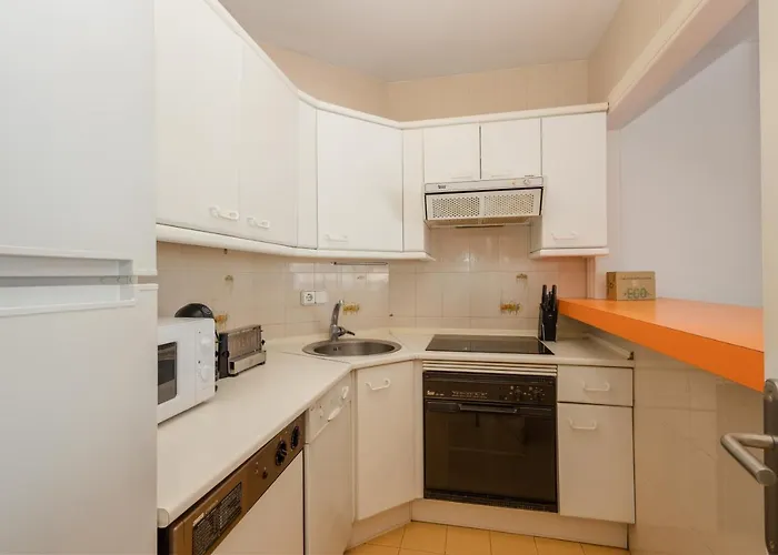 Apartament Vacation With Private Parking In Puerto Banus Marbella