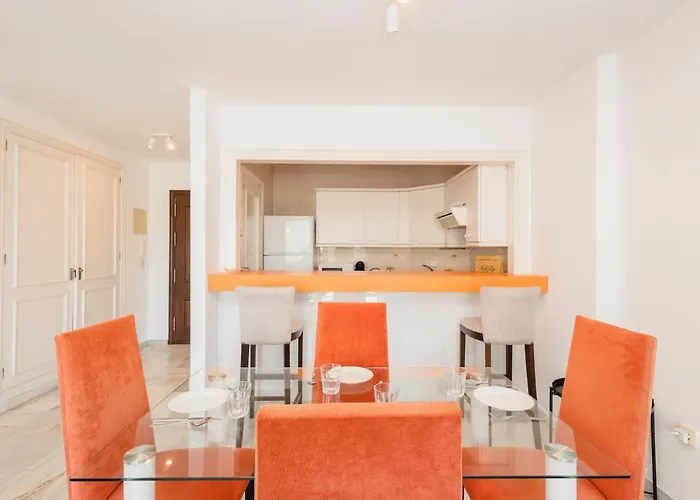 Apartament Vacation With Private Parking In Puerto Banus Marbella